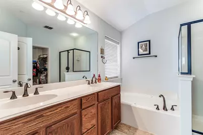 3888 Everwood Lane, Addison, TX 75001 - Photo 14