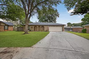 1613 Trinity Ct, Bedford, TX 76022 - Photo 1