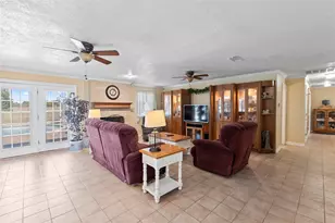 13818 Co Rd 2857, Eustace, TX 75124 - Photo 10