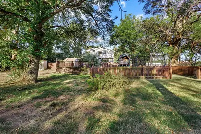 1604 N Center Street, Bonham, TX 75418 - Photo 30