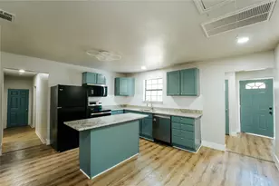 4514 Erath St, Fort Worth, TX 76119 - Photo 6