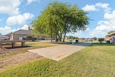 8901 Hillview Drive, Godley, TX 76044 - Photo 32