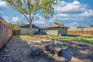 3255 Whitehall Dr, Dallas, TX 75229 - Photo 4