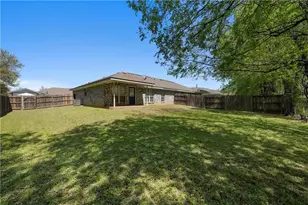 860 N Lacy Dr, Lacy Lakeview, TX 76705 - Photo 14