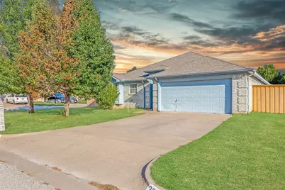 2811 Monthaven Drive, Arlington, TX 76001 - Photo 1