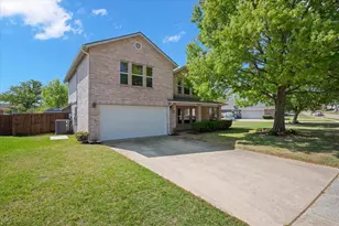 2201 Driskell Ln, Corinth, TX 76210 - Photo 2