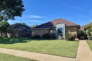 3405 Wells Dr, Plano, TX 75093 - Photo 2