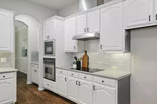 3215 Ricci Ln, Irving, TX 75062 - Photo 14