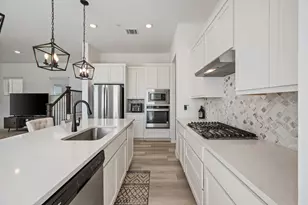 6201 Queen's Path, North Richland Hills, TX 76180 - Photo 18