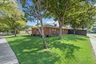 6005 Parkplace Dr, Denton, TX 76226 - Photo 2