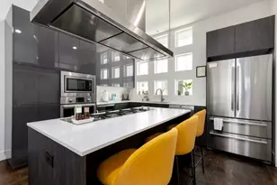 1224 Hyde Ct, Dallas, TX 75215 - Photo 4