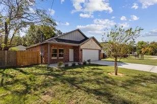 1011 Maloma Ct, Tool, TX 75143 - Photo 2