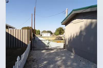 814 Preston Road, Red Oak, TX 75154 - Photo 2