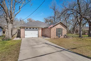 1206 Spring St, Waco, TX 76704 - Photo 2