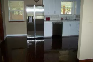 1215 S Vaden St, Sherman, TX 75090 - Photo 6