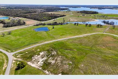 305 Sailview Court, Honey Grove, TX 75446 - Photo 20