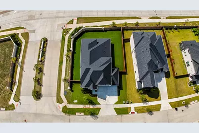 587 Mayfair Lane, Frisco, TX 75033 - Photo 2