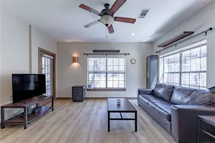 2410 S 2nd St, Waco, TX 76706 - Photo 8