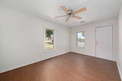 102 San Saba Avenue, Benbrook, TX 76126 - Photo 4