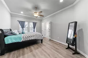 429 Travis Dr, McGregor, TX 76657 - Photo 8