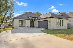 2915 Ames Rd, Lancaster, TX 75134 - Photo 2