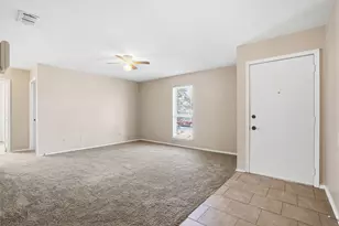 2219 Lavon Creek Ln, Arlington, TX 76006 - Photo 2