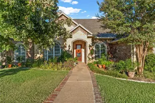 8 Republic Dr, Waco, TX 76708 - Photo 4