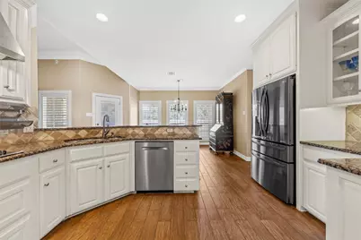 8 Republic Drive, Waco, TX 76708 - Photo 10