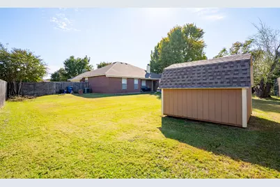 2924 Meandering Way, Granbury, TX 76049 - Photo 30