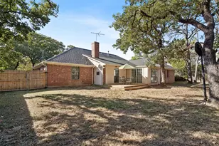 215 Shady Oak Rd, Keene, TX 76059 - Photo 24