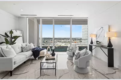 2408 Victory Park Lane #1140, Dallas, TX 75219 - Photo 2