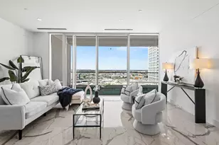 2408 Victory Park Ln, Dallas, TX 75219 - Photo 2