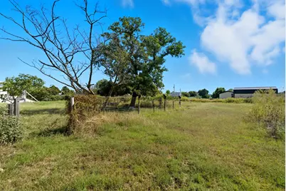 144 Oak Meadows Drive, Springtown, TX 76082 - Photo 24