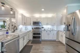 390 Mesquite Ln, Abilene, TX 79601 - Photo 12