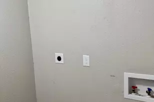 914 Pawnee Trail, Granbury, TX 76048 - Photo 12