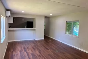 914 Pawnee Trail, Granbury, TX 76048 - Photo 2