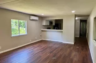 914 Pawnee Trail, Granbury, TX 76048 - Photo 4