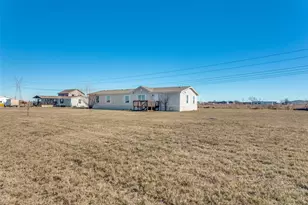 3329 Cobbler Ln, Joshua, TX 76058 - Photo 2