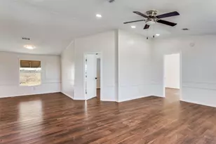 3329 Cobbler Ln, Joshua, TX 76058 - Photo 4