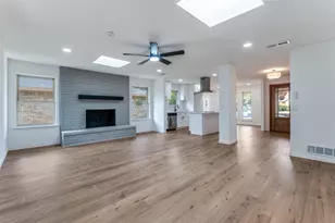 2416 Sierra Ln, Plano, TX 75075 - Photo 6