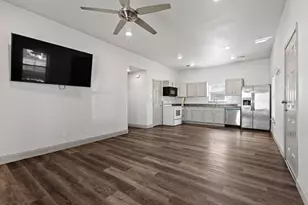 108 Holcombville Rd, Tom Bean, TX 75489 - Photo 4