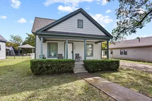 108 Holcombville Rd, Tom Bean, TX 75489 - Photo 2