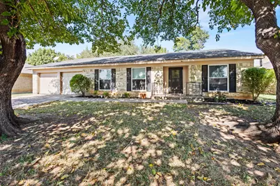 6533 Circleview Drive, North Richland Hills, TX 76180 - Photo 1