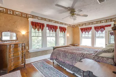 2135 Pembroke Drive, Fort Worth, TX 76110 - Photo 26