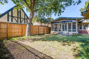 2135 Pembroke Dr, Fort Worth, TX 76110 - Photo 38