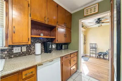 708 N Bailey Avenue, Fort Worth, TX 76107 - Photo 8