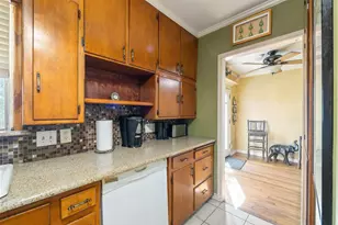 708 N Bailey Ave, Fort Worth, TX 76107 - Photo 8