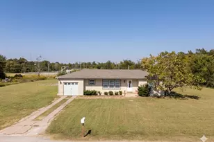 429 E Ohio St, Van, TX 75790 - Photo 6