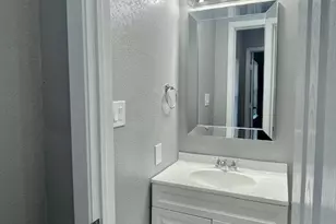 2530 Sylvia St, Dallas, TX 75241 - Photo 18