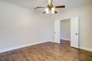 1109 Garden Ridge Dr, Burleson, TX 76028 - Photo 22